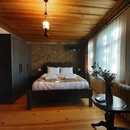 Oda ve Kahvaltı Zeytin Ağacı İstanbul