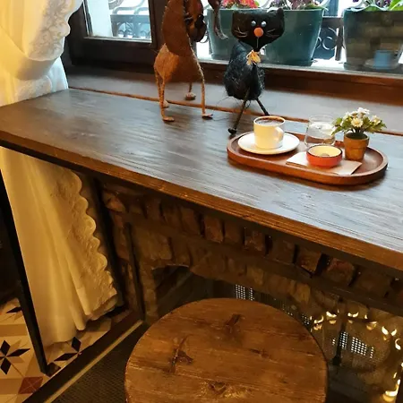 Oda ve Kahvaltı Zeytin Ağacı İstanbul