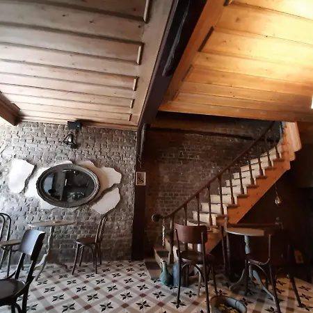 Oda ve Kahvaltı Zeytin Ağacı