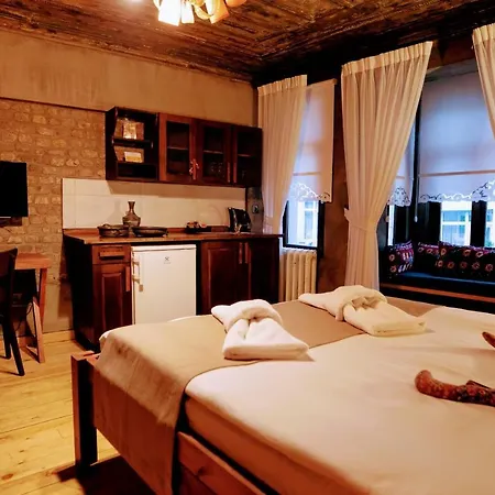 Oda ve Kahvaltı Zeytin Ağacı İstanbul